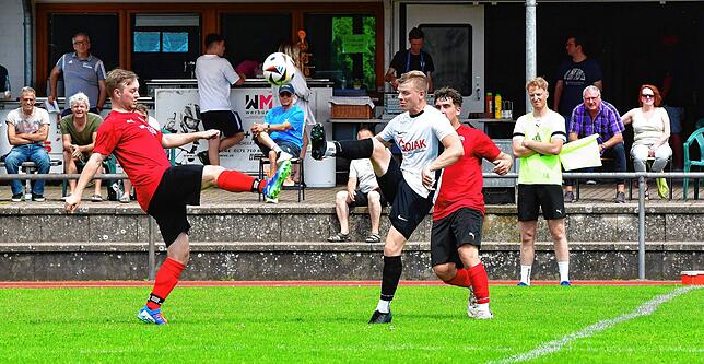Bild 35: SG FC Wehr/Brennet spielt nur 1:1 gegen FC Hochrhein – und wir haben Fotos!