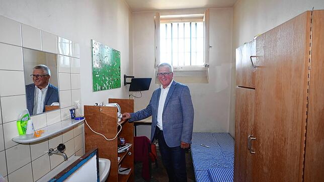 Alexander Schmid aus Bodman-Ludwigshafen ist Vorsitzender des Landesverbands der Strafvollzugsbediensteten und war lange selbst ...