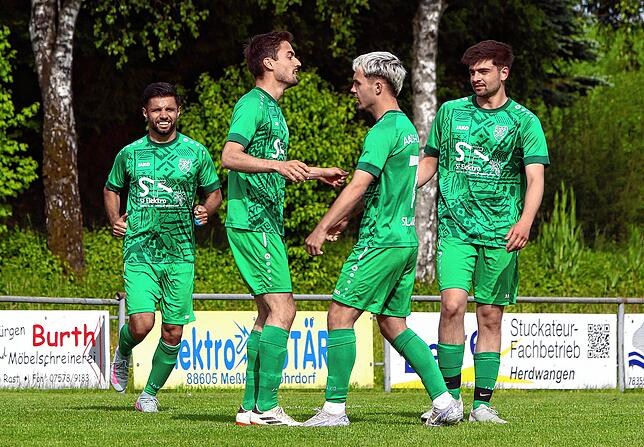 Bild 26: Vier Tore nach der Pause – TSV Aach-Linz besiegt FV Walbertsweiler. Wir waren mit der Kamera dabei!