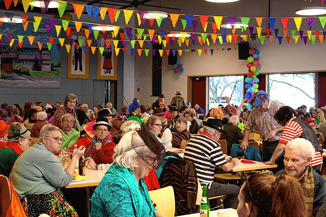 Bild 9: Bilder vom Krämermarkt in Neufrach am Rosenmontag