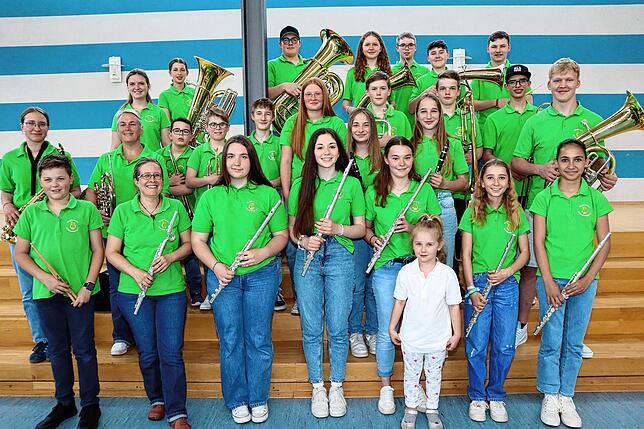 Die Ausbildung der Kinder und Jugendlichen, darunter sind auch einige aus den Nachbargemeinden Irndorf (Kreis Tuttlingen) und Beuron ist ...