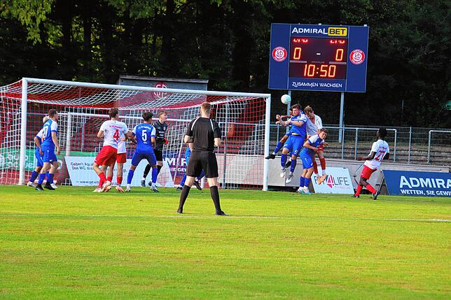 Bild 13: Irrer Pokal-Fight! Die besten Bilder vom 3:2-Sieg des SC Pfullendorf gegen den FC 03 Radolfzell