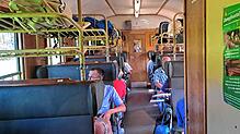 (Archivbild) Reisen wie aus einer anderen Zeit. In den historischen Wagen des Sonderzugs zwischen Stuttgart und Konstanz ist die ...