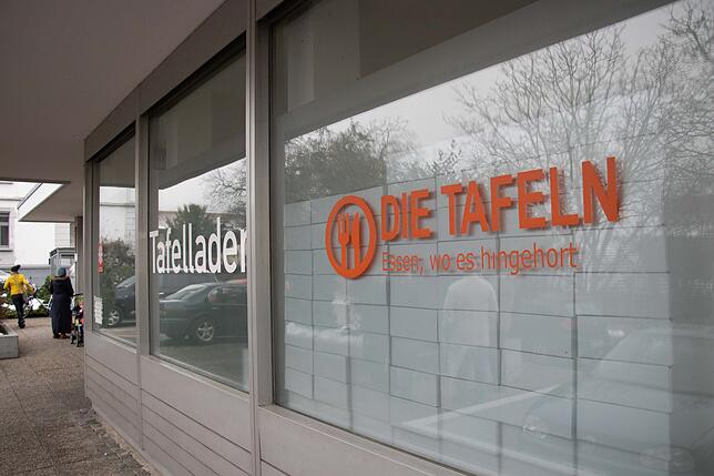Der Tafelladen in der Waldshuter Bergstraße. Bilder: Peter Rosa