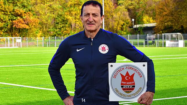 Stolzer Gründer: Vor 37 Jahren hob Bülent Polat unter anderem mit dem späteren Landtagsabgeordneten Hidir Gürakar den DTFV Bad Säckingen ...
