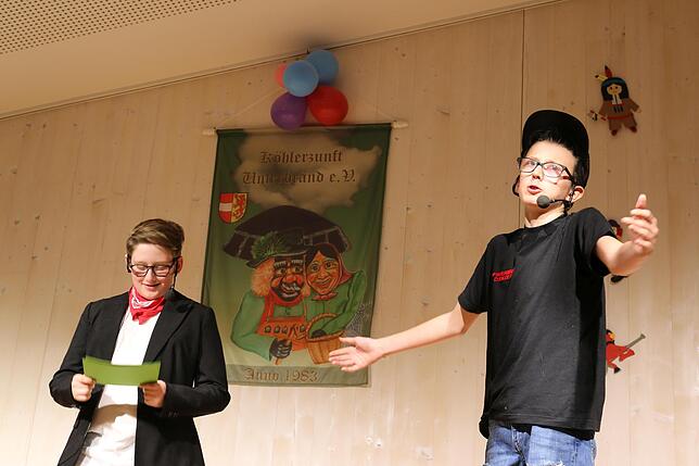 Die jüngsten Akteure Lars Mantel und Timo Fischer als Quizteam.
