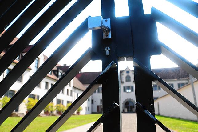 Verschlossen: Das Schloss wurde in den vergangenen Jahrzehnten für Tagungen und Seminare genutzt. Für die Öffentlichkeit war das Anwesen ...