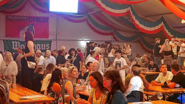 Bild 22: Chilbi 2025 in Waldshut: Große Waldhaus Brassnacht mit „Brasslufthamma“ und „SoundGurus“