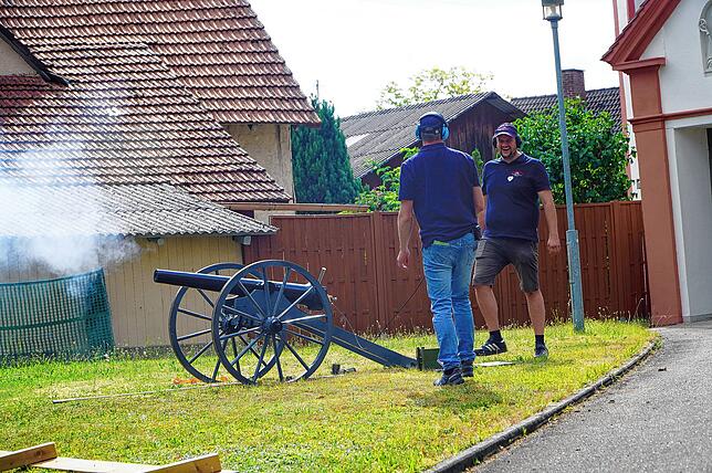 Bild 22: Ausgelassene Stimmung bei dem Dorffest in Tengen-Watterdingen