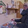 Nicht nur wegen der frischen Eier kommt Ute Lucas aus Hubertshofen in Bolkarts Hofladen. Hier kann man sich mit frischem Brot, Wurst- ...