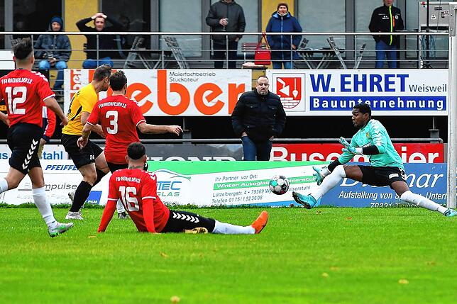 Bild 16: FSV Rheinfelden verliert &bdquo;Sechs-Punkte-Spiel&ldquo; beim SC Wyhl mit 0:2 &ndash; und wir haben Bilder!