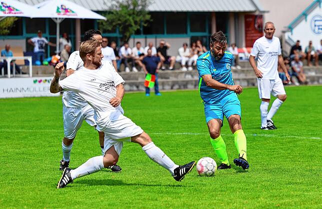 Bild 27: Ü40-Männer des FC Radolfzell stehen nach 6:0 gegen Pfaffenweiler/Ehrenkirchen im Verbandspokalfinale