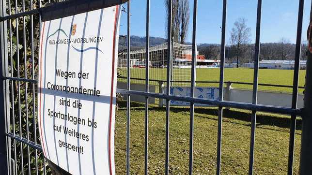 So leer ist es auf den Sportplätzen der Region.