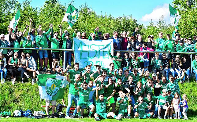 Bild 1: SV Waldhaus holt sich mit 1:0 beim FC Dachsberg den Meistertitel – und wir haben Bilder (Teil 2)!