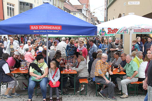 Villingen, Innenstadt, Sa, 27.7., 11 Uhr: Nicht nur, dass es ein Treffpunkt für Jung und Alt ist und dass das Fest von einer Reihe von ...