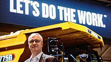 Zeppelin-Chef Peter Gerstmann auf der Messe Bauma in München. Im Interview erklärt er, warum er für seinen Konzern optimistisch nach ...