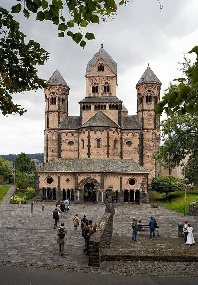 Die Klosterkirche Maria Laach: Hier kommt man innerlich zur Ruhe.