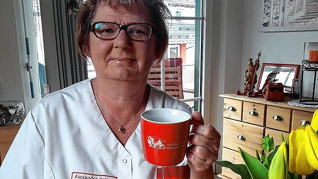 Alexandra Preiser (Bild rechts) hat sich bei einem Kaffee mit unserer Mitarbeiterin Tina Prause unterhalten.