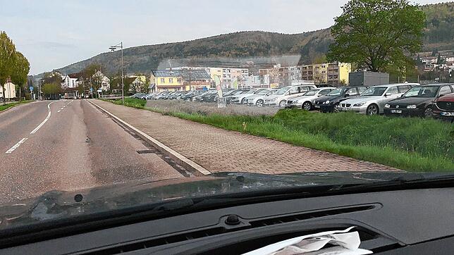 Dieses Bild bot sich einem Menschen aus der Region, der am Donnerstagmorgen gegen 7 Uhr in die Blumberger Kernstadt fuhr.