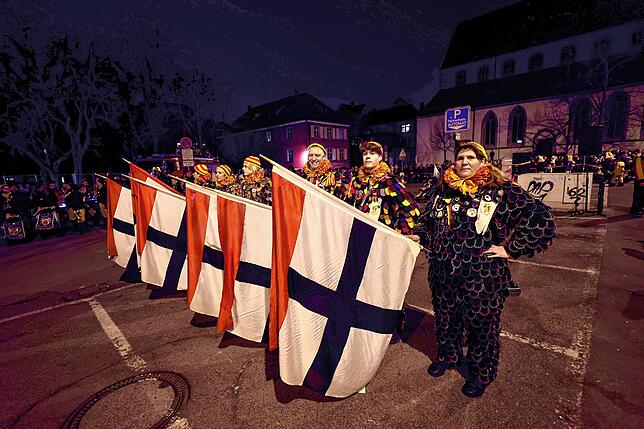 Bild 16: Fasnacht 2025 in Konstanz: So erlebt der Stephansplatz das flammende Spektakel