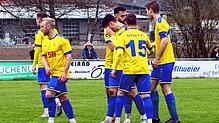 Soeben erzielte Timo Senn für F.A.L. mit einem abgefälschten Schuss den 1:1-Ausgleich und freut sich mit Robin Karg, Kai Huber, Timo ...