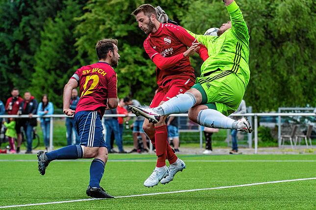 Bild 26: FC Bergalingen feiert den Titel durch einen 3:2-Sieg gegen den SV Buch II &ndash; und wir haben Bilder!