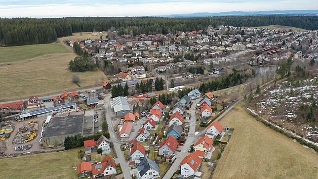 Die Tour um Unterkirnach eröffnet bezaubernde Einblicke in ein kerniges Stück Schwarzwald. Unser Bild zeigt aus Richtung des Friedhofs ...