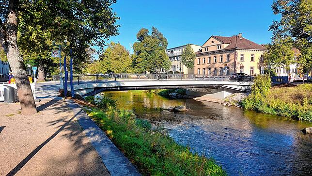 Eine Lösung, wie hier an der Irmabrücke, ist bei der Schützenbrücke nicht möglich.