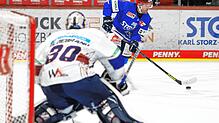 Zwei Punkte sicherten sich die Wild Wings gestern Abend in der Deutschen Eishockey Liga. Das Bild zeigt Schwenningens Tyson Spink im ...