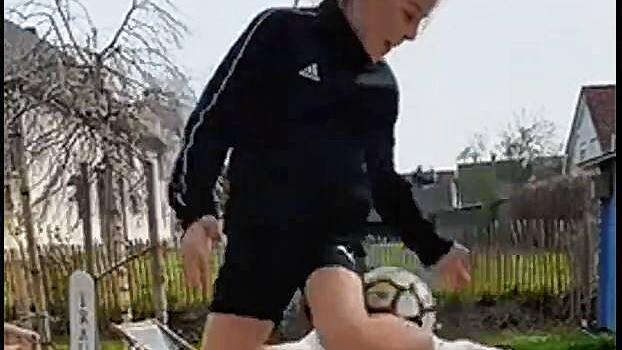 Bild : Die besten Fußball-Tricks unserer Nachwuchskicker im Video!