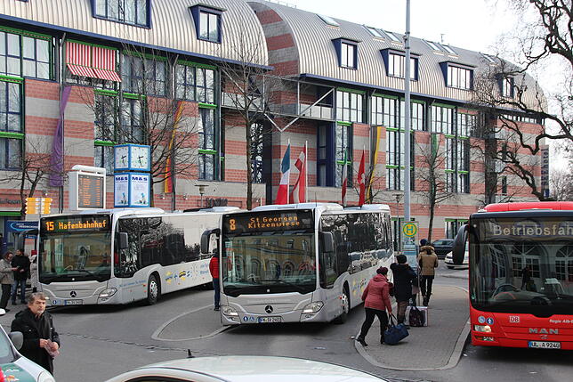 Alle Häfler Busse fahren mit Euro-6-Norm, sind also mit modernster Technik ausgestattet. Trotzdem sollen künftig auch E-Busse zum ...