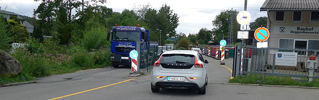 Die Lösung beim Bauhof im Gewerbegebiet in Untersiggingen hat sich bewährt. Trotzdem nutzen auch Lastwagen diese Strecke, obwohl sie nur ...