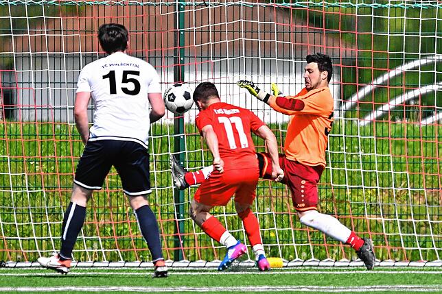 Bild 26: TuS Binzen besiegt den FC Schlüchttal mit 5:1 – und wir haben Bilder!