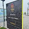 Ein Zeitportal? Am Überlinger Landungsplatz wird immer noch auf das Festprogramm zum Stadtjubiläum 2020 hingewiesen.
