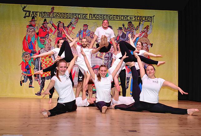 Das Showteam Phoenix vom TV Jahn Zizenhausen zeigte einige Elemente und Figuren ihrer Shows. Hier sieht man die jungen Sportler beim ...