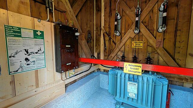 Blick in die kleine Umspannstation Süßenmühle. Foto: Karl-Heinz Reizner