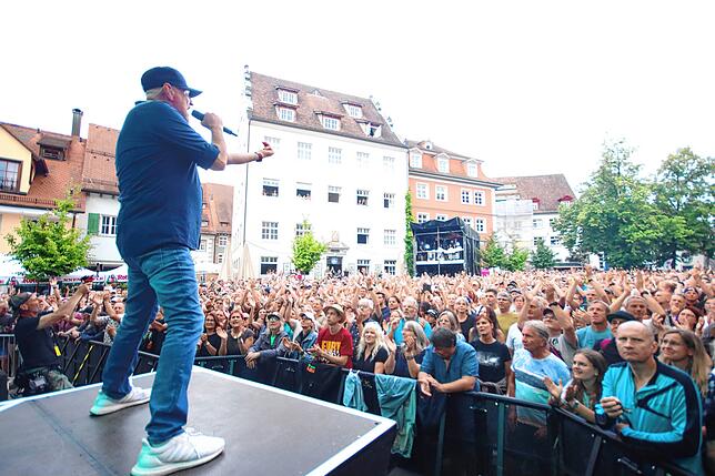 Bild 24: Fury in the Slaughterhouse rocken den Meersburger Schlossplatz
