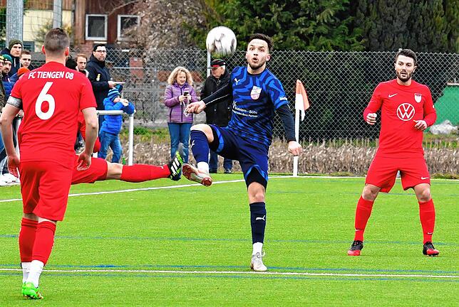 Bild 18: VfB Waldshut düpiert Schlusslicht FC Tiengen 08 im Derby mit 7:0 &ndash; und wir haben Bilder!