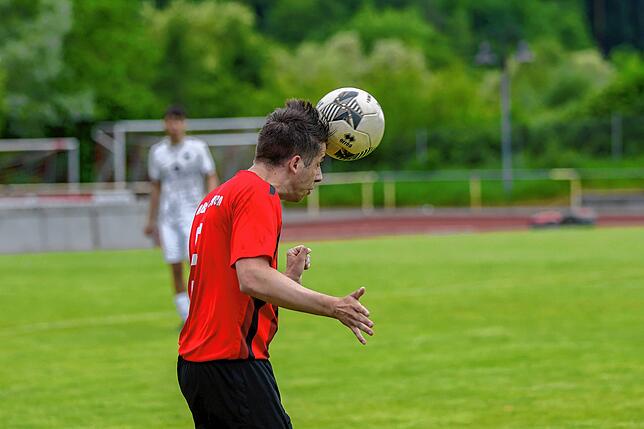 Bild 10: FC 08 Bad Säckingen unterliegt beim FC Tiengen 08 II mit 2:3 – und wir haben Fotos!