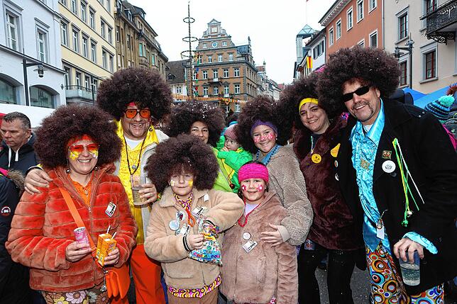 Bild 4: Närrisches Treiben beim Narrenmarkt 2024 in Konstanz