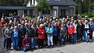 Gemeinsam umrahmen die Kirchenchöre Birkendorf, Grafenhausen, Riedern und Untermettingen mit 50 Sängerinnen und Sängern unter Leitung ...