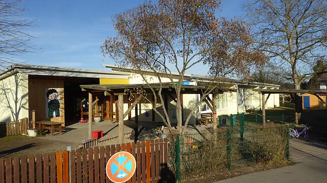 Der Standort des Kindergartens Sonnenschein in der Weitfeldstraße in Mühlhofen lässt aufgrund der begrenzten Fläche keine Erweiterung ...