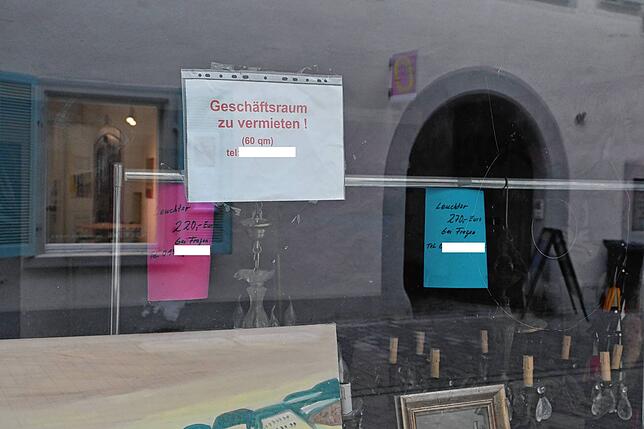 Leerstand wie hier in der Jakob-Kessenring-Straße ist auffällig in Überlingen. Belebt werden könnte er beispielsweise mit Pop-Up-Stores.