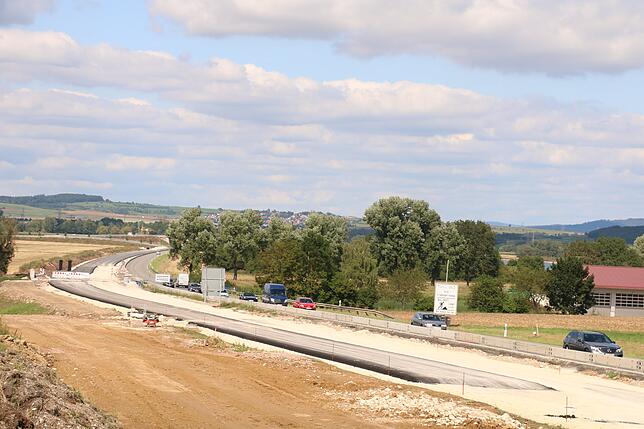 Vom Wohngebiet „Auf Hohen“ aus hat man einen weiten Blick auf die größte Straßenbaustelle auf der Baar.