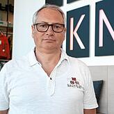 Peter Kolb: „Das macht Null Sinn. Hat ein Einzelhändler 790 Quadratmeter Verkaufsfläche, darf er 79 Kunden einlassen, hat er 810 ...