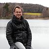 Jürgen Keck auf dem Steg des Böhringer Sees.