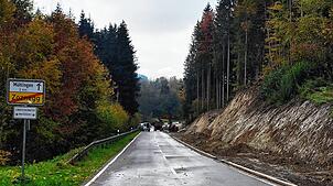 Die Sperrung der Bahnhofsstraße in Richtung Mühlweiler und umgekehrt wird bis voraussichtlich 29. November andauern, da die ...