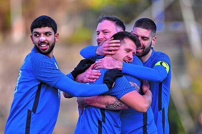 Bild 1: TuS Stetten besiegt den FC Schlüchttal mit 4:3 – und wir haben Bilder!