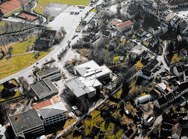 Bild 13: Zeitreise durch zwei Jahrzehnte: Diese 20 Stellen und Gebäude haben sich seit dem Jahr 2000 im Raum Stockach am meisten verändert