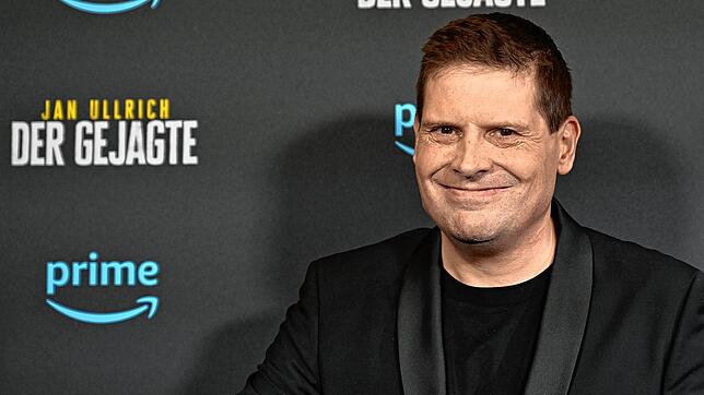 17 Jahre hat Jan Ullrich geschwiegen. Nun hat er ihn gesagt, den Satz, auf den niemand und doch fast alle gewartet haben: &bdquo;Ja, ich ...